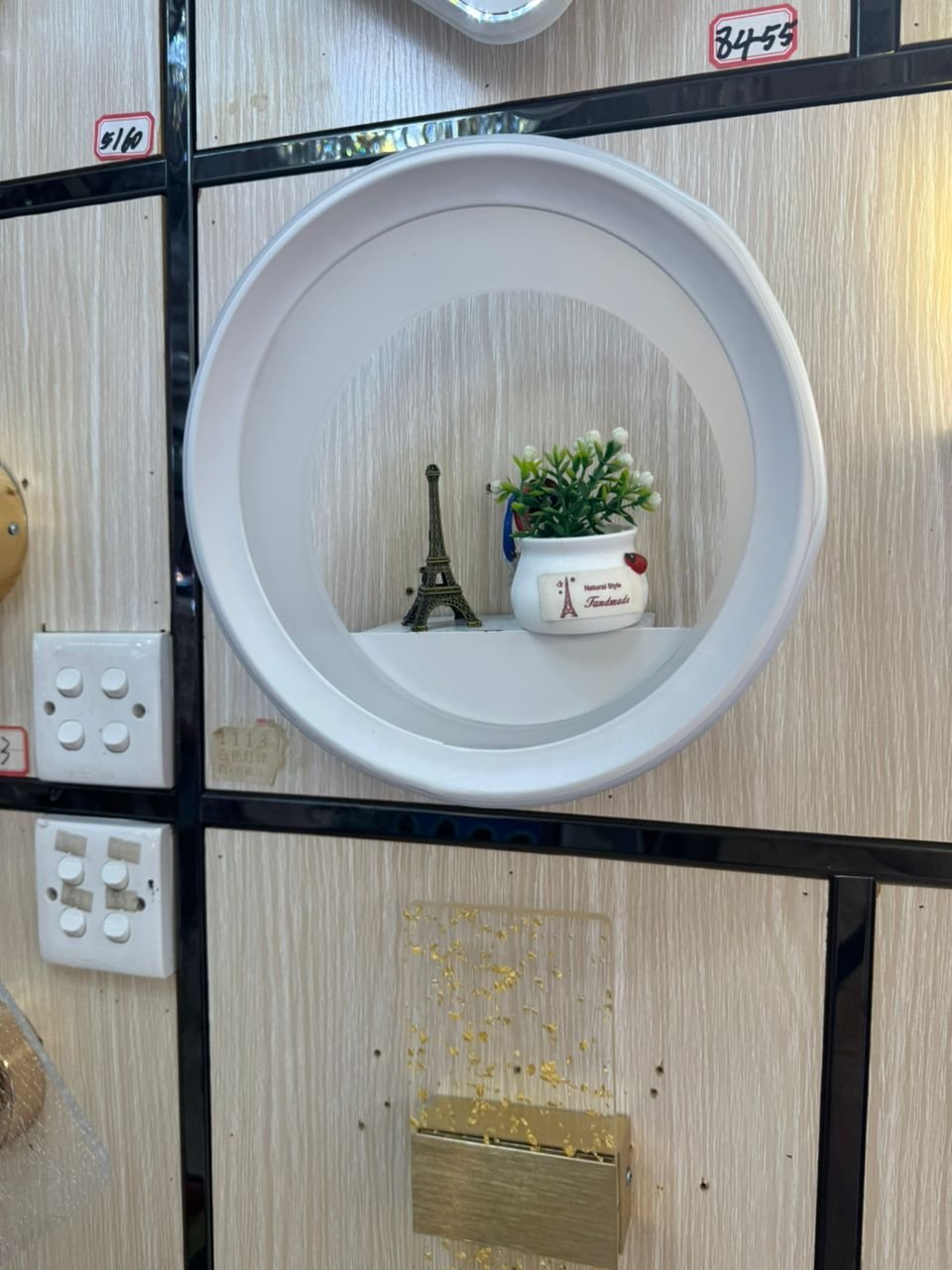 Suspension circulaire avec décoration intérieure